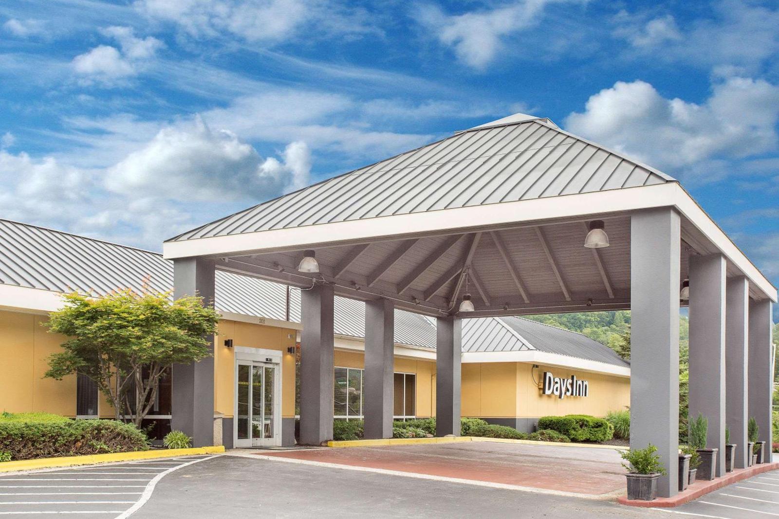 Days Inn by Wyndham Asheville/Mall