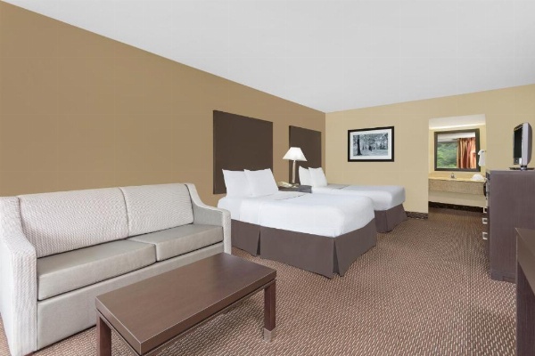 Days Inn by Wyndham Asheville/Mall image 28